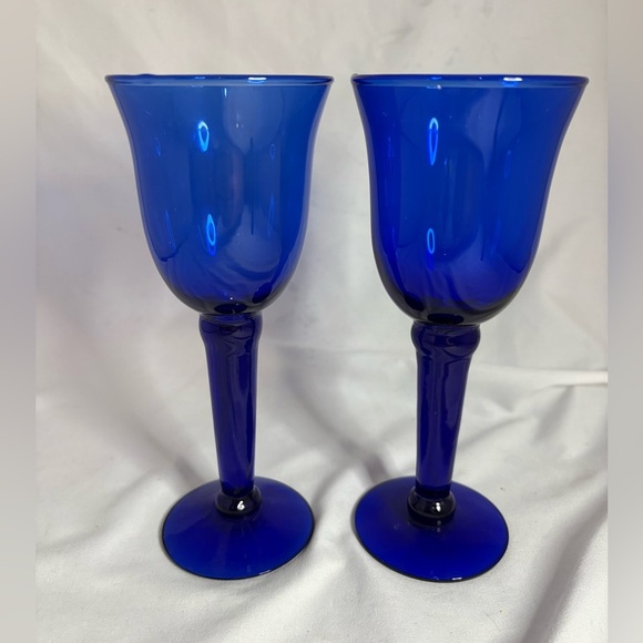 2-cobalt blue wine glasses - Picture 4 of 4